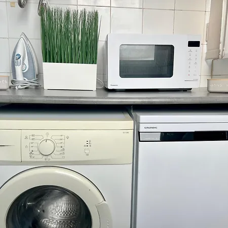 Lovely With A Sunny Terrace 아파트 또레비에하